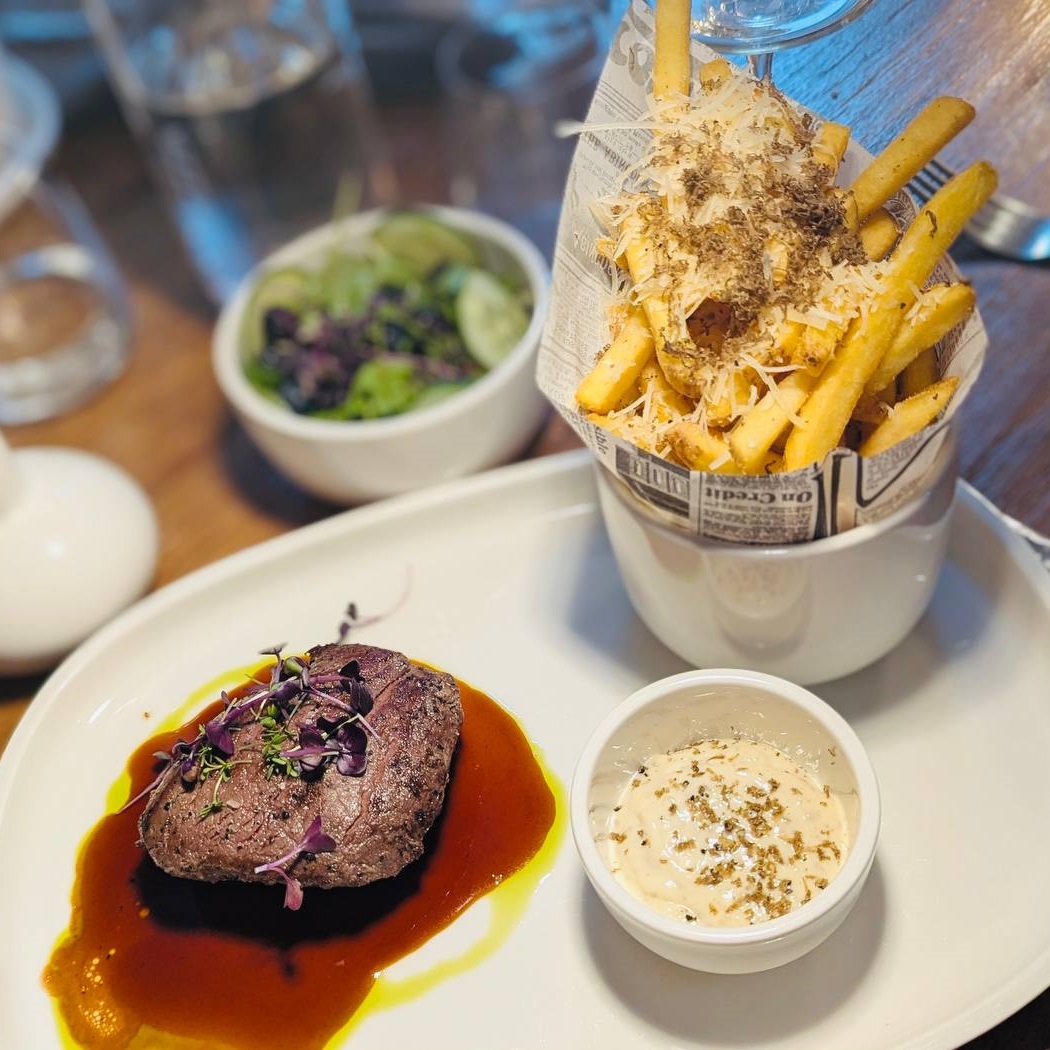 Restaurant Die Wilgans, Gericht, Erdbeer-Rhabarber-Ragout